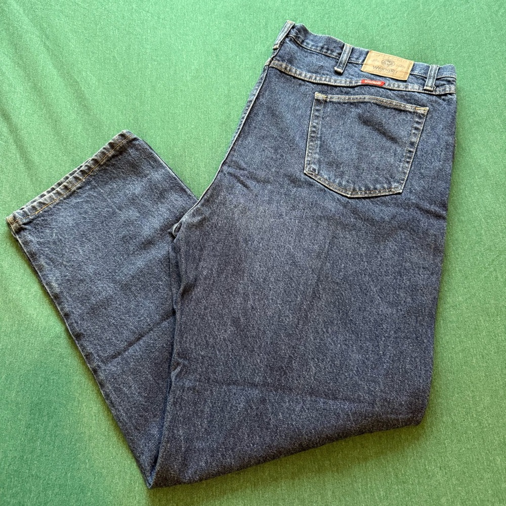 Wrangler Men's 46x30 Straight Fit Blue Jeans